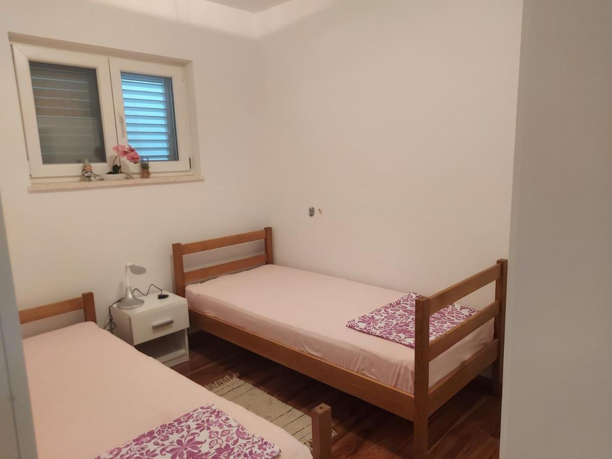 Apartman Slavica Rogoznica  Ngoại thất bức ảnh